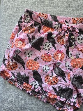 Printfresh Halloween Nevermore Ruffle Shorts